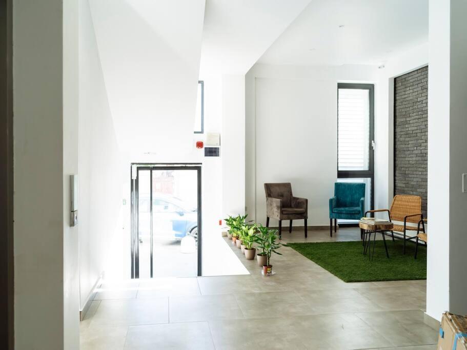 Central 5 Apartment - New Building & Parking Bucarest Exterior foto